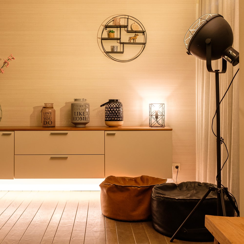 Stijlvolle LICHY LAMPEN interieur decor met moderne design en warme verlichting voor gezellige woonruimtes.