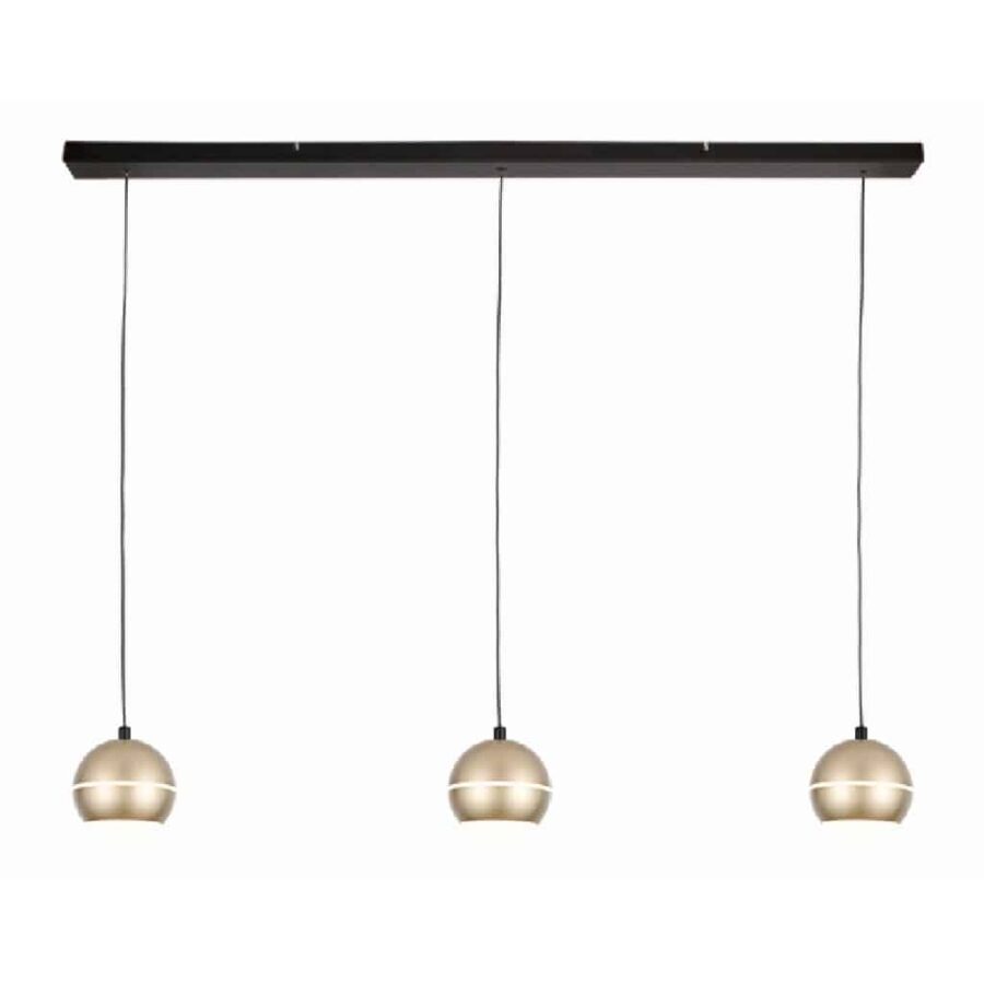 3. Modern hanglamp met drie goudkleurige metalen lampenkappen en een strak zwart ophangsysteem, perfect voor eigentijdse interieurdecoratie.