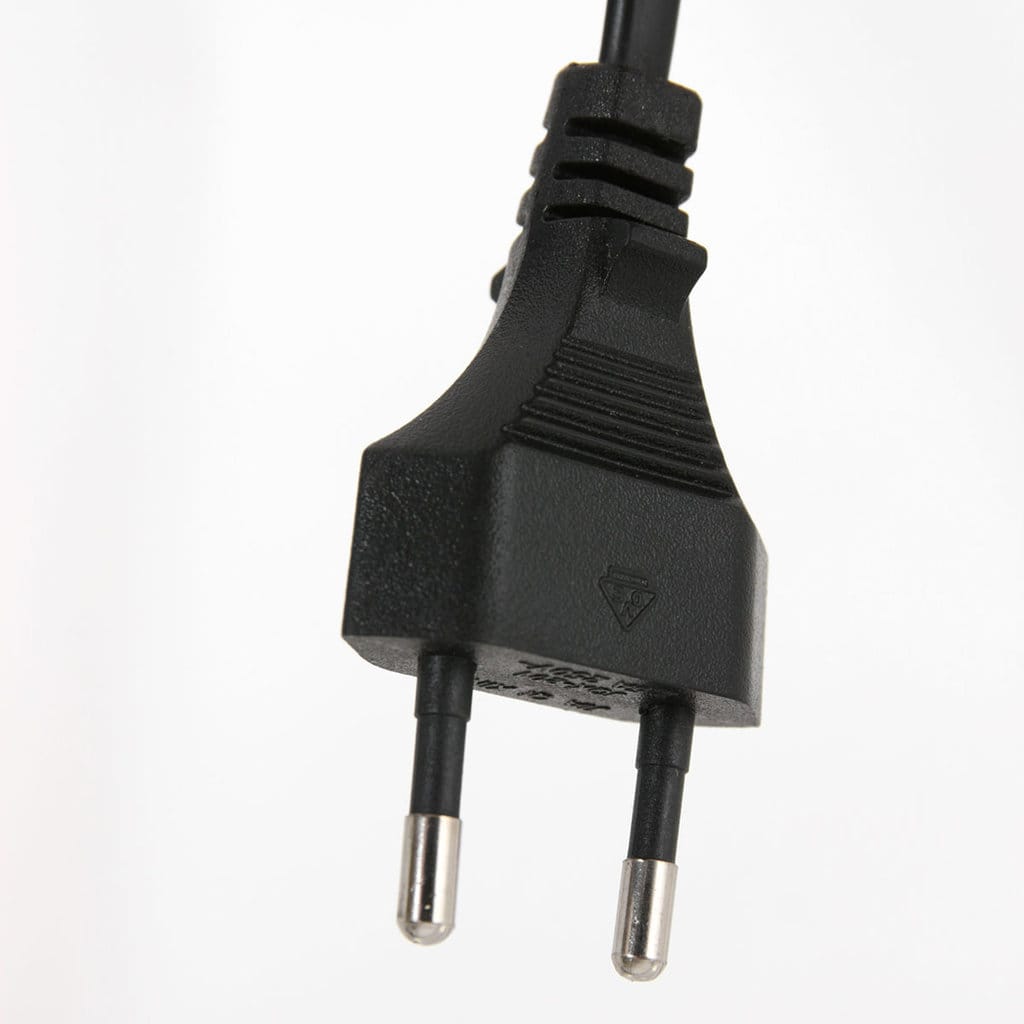 Oplader voor Lichty Lampen met Europese stekker, zwart, compact design.