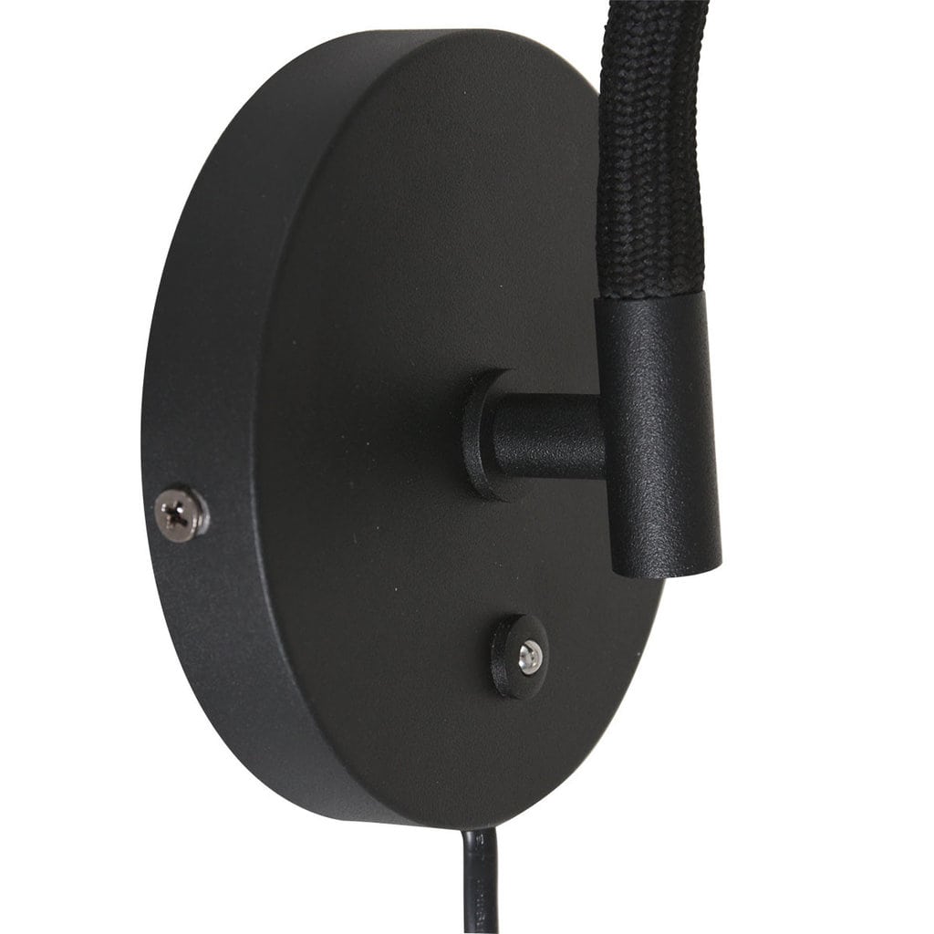 Minimalistische zwarte wandlamp, perfecte verlichting voor modern en industrieel interieur, gemaakt door Lichy Lampen. Geschikt voor zowel binnen- als buitengebruik.